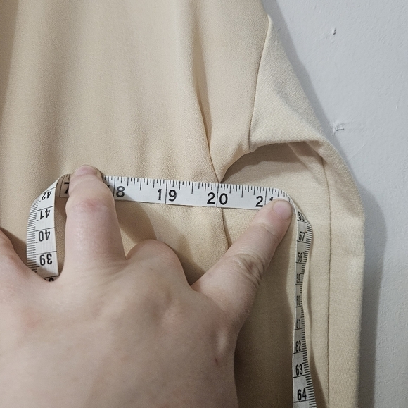 Lysse New York Beige Long Sleeve Blouse! - Picture 6 of 7